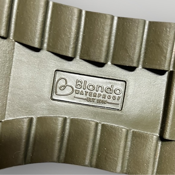 🌻NEW (w/box) Blondo Olive "Saffron" Suede & Nylon Waterproof Booties Size 10 - Picture 10 of 13